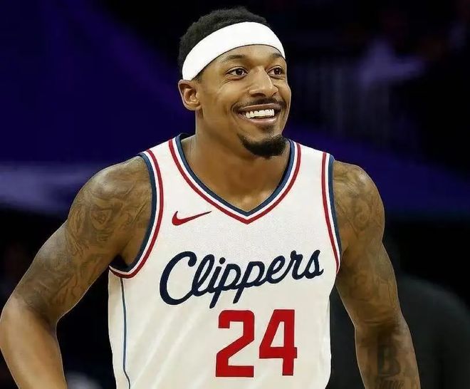 宣告失敗，媒體評快船休賽期三筆簽約，近2000萬美元竟毫無水花