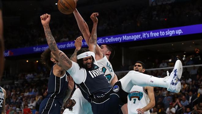 太脆了，NBA名嘴貝勒斯稱獨行俠隊的安東尼·戴維斯“蛋殼易碎”