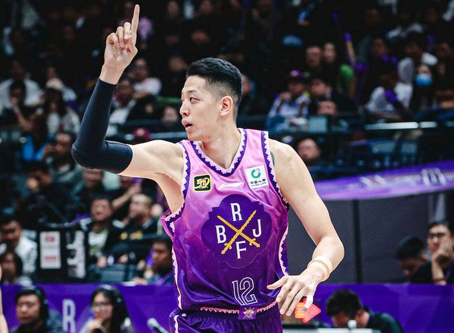 里勒丢绝平！北京2-1北控夺赛点 沈梓捷31+7+4帽范子铭17+7