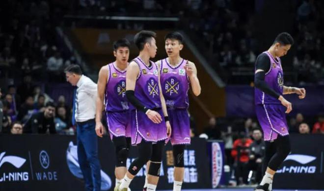 北控G3惜敗北京，賽后遭遇五個壞消息，籃板+防守+格蘭需反思！
