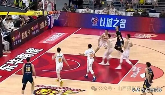山西男篮3：0淘汰广东男篮，用胜利回去各种对山西队的偏见和不公