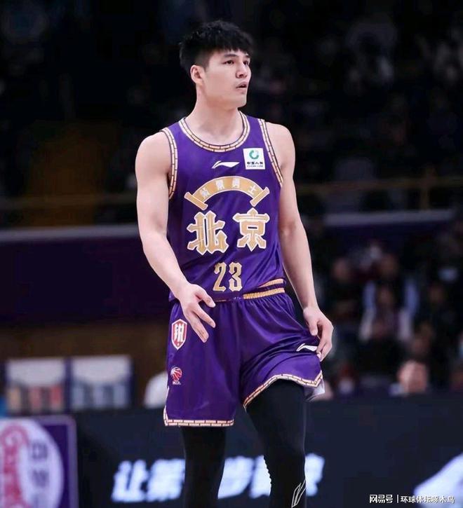 CBA季后赛1/4决赛G3北京105-102力克北控夺赛点