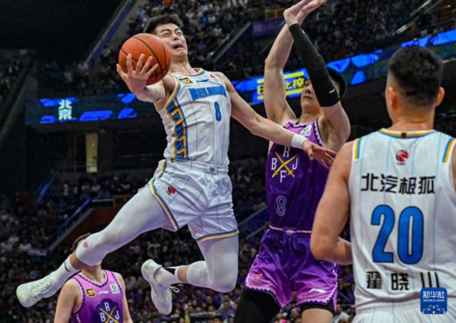 篮球CBA季后赛：北京北汽胜北京控股