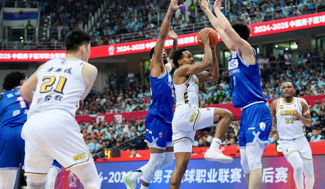 客场也有BUFF加成！广厦拒绝被黑八，王博赛后6个字道出取胜秘诀