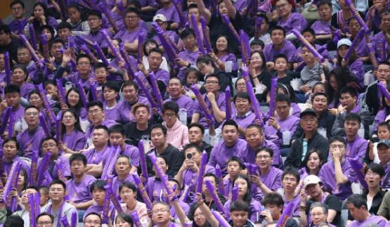 北控男篮：请大家注意赛场秩序，文明观赛；17:30开始验票入场