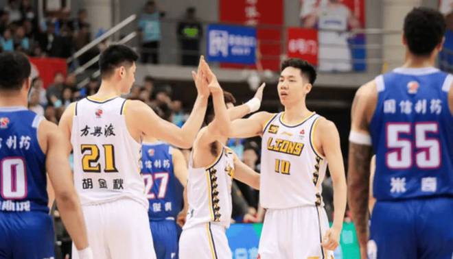 广厦2分险胜青岛！布朗28+9，大秋关键防守，他才是赢球最大功臣