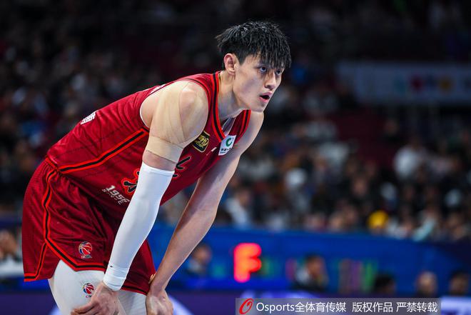 北京德比G4：曾凡博/周琦伤病牵绊 北京男篮陷入两难‍