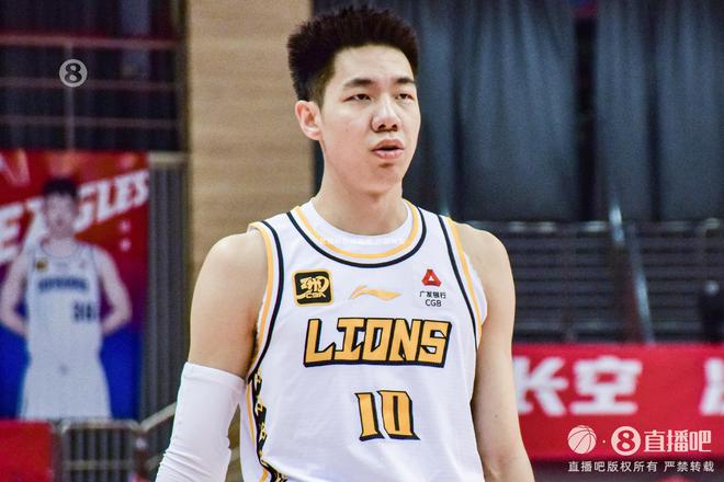 拼到6犯离场！朱俊龙34分钟4中1拿到3分5板2助 正负值+7