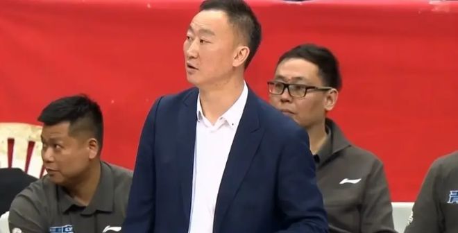 CBA历史性时刻！青岛男篮距创造"黑八奇迹"仅一步之遥