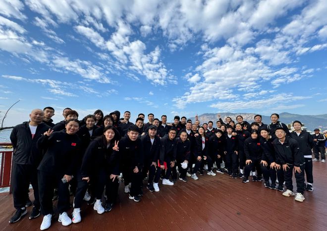 中国女篮海埂集训为何独缺张子宇？2点判断宫鲁鸣在下一盘大棋