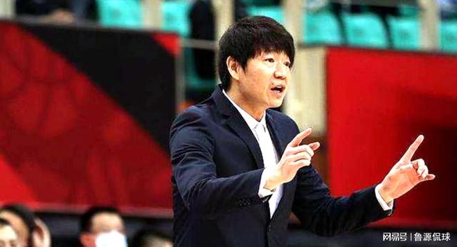 山东高速男篮风波不断，球队未来成焦点！
