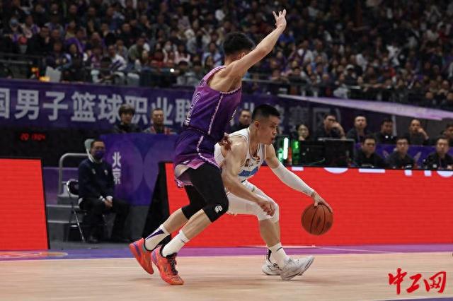 CBA季后赛：北京队客场战胜北控队 时隔5年再入四强