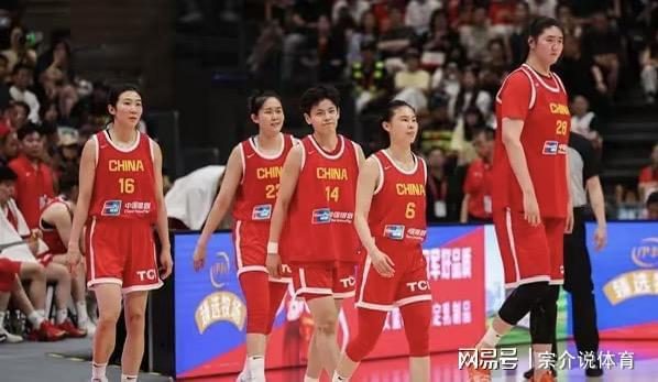 中国女篮32分狂胜日本，再收两大好消息，日本被打哭，彻底服了