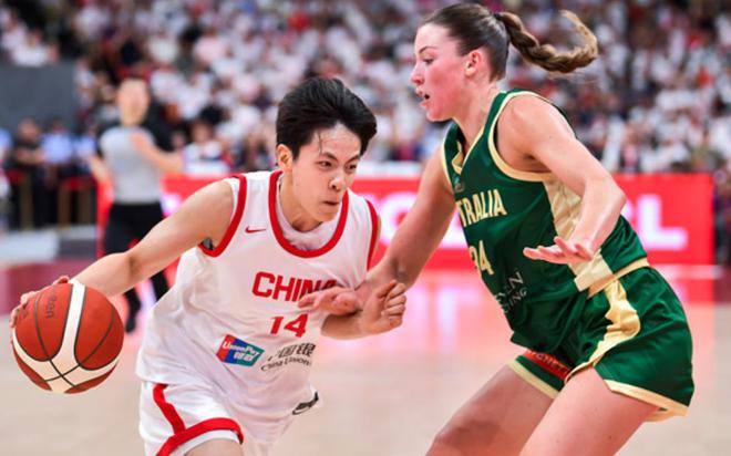 女籃為何完敗澳大利亞？宮魯鳴暗藏殺招，2米26神塔或成制勝法寶