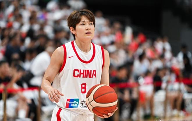 4分絕殺！中國女籃掀翻世界第二，宮魯鳴喜收3名大將，大功臣是她