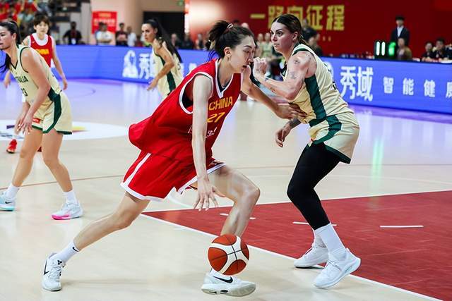 中國女籃4分險勝爆大冷！3人表現(xiàn)值得掌聲，3大方面帶來質(zhì)變