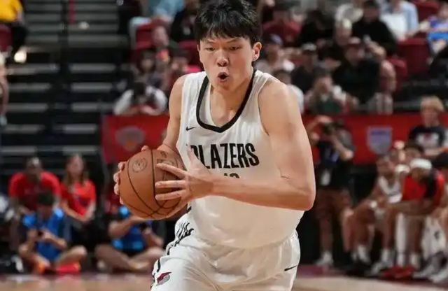 开拓者话中有话，杨瀚森战亚洲杯恐生变数，郭士强该向宫鲁鸣学习