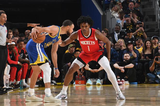 巴特勒直摇头！勇士95-85力克火箭，谁是首要功臣？数据不说谎