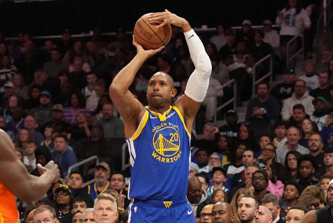 防守端的問題非常明顯，勇士到底應該如何使用這位內線老將？