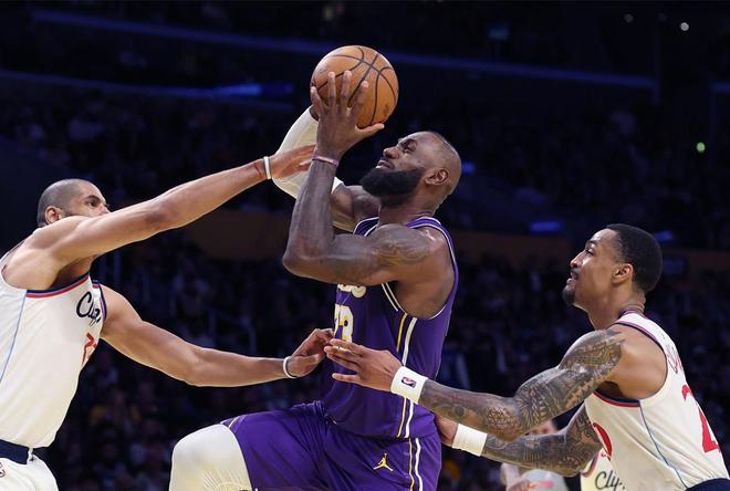 軟肋變利器！最好的湖人在路上：詹皇歸來一環節完美升級