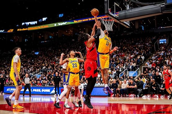 防守端確實是取得進步了！湖人替補中鋒的努力也是值得肯定的？