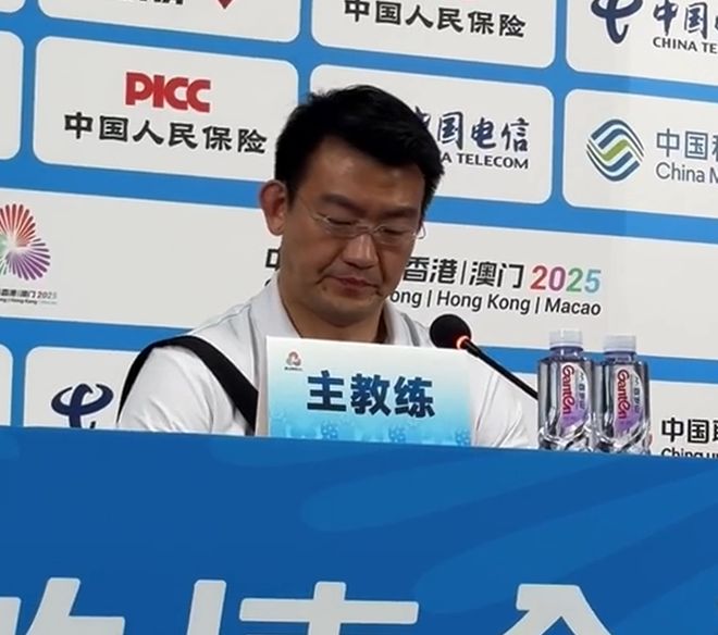 四川晋级四强采访！王博谈拥有双塔感受，周琦回应方硕展职业精神