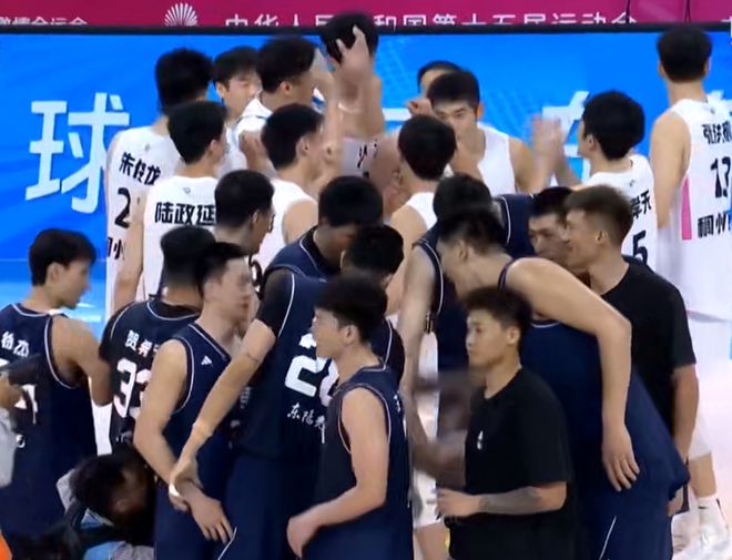 广东队击败浙江！第3次夺取全运会冠军，徐杰投进6记三分
