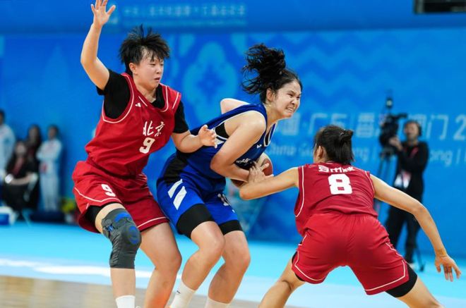 得分第1+助攻第2！中國(guó)女籃19歲1米82新星崛起：奪亞軍接班李夢(mèng)？