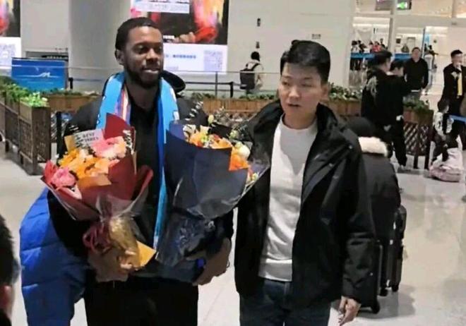 籃三名球員被租借，新疆裁掉新外援，李根重返中國(guó)籃壇！