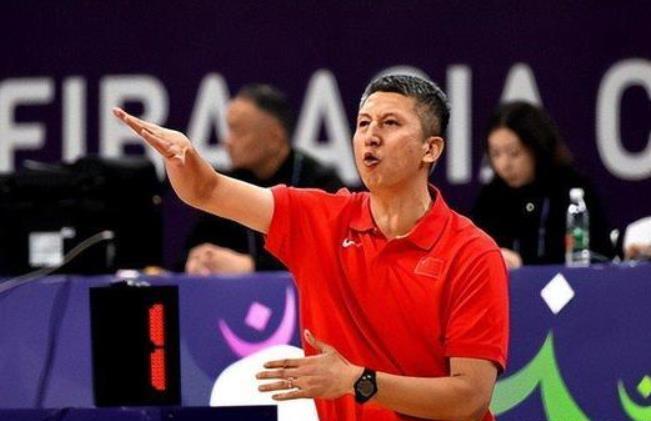 熱身賽男籃國家隊16分大勝北控，世預賽首發5人基本確定