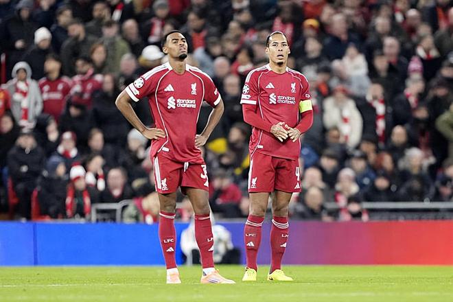 1:4！利物浦兵敗如山倒，歐冠慘敗荷甲，3場丟10球，斯洛特危險了