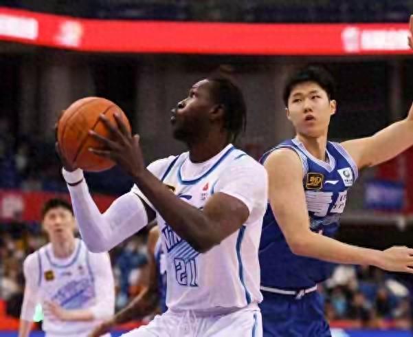 官宣簽約！首鋼簽下第5人，內線連傷2將，補充藍領中鋒輔佐周琦！