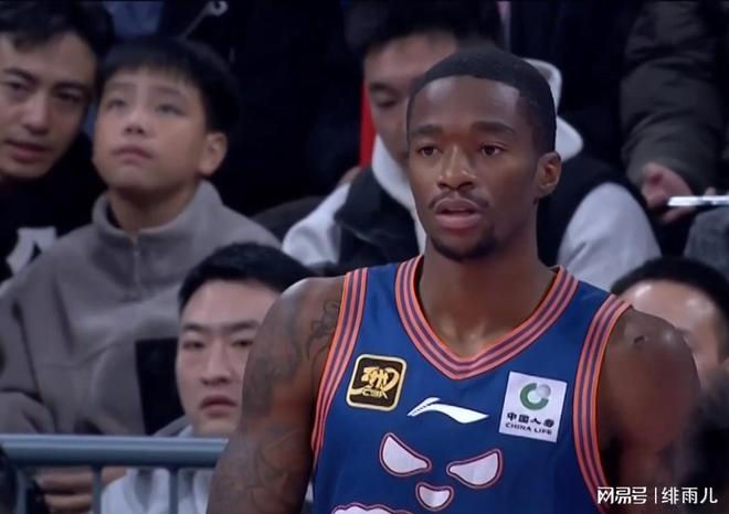 新疆強(qiáng)行簽下薩姆納？廣東隊(duì)可能被截胡，簽約權(quán)交易超100萬(wàn)美元