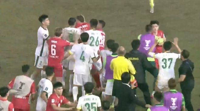 亞冠激烈沖突！20人互相推搡，曹永競染紅，兩回合兩次惡斗