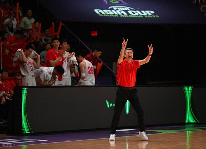 中國男籃19點30PK韓國！趙睿王俊杰缺席，周琦張鎮麟率隊出戰