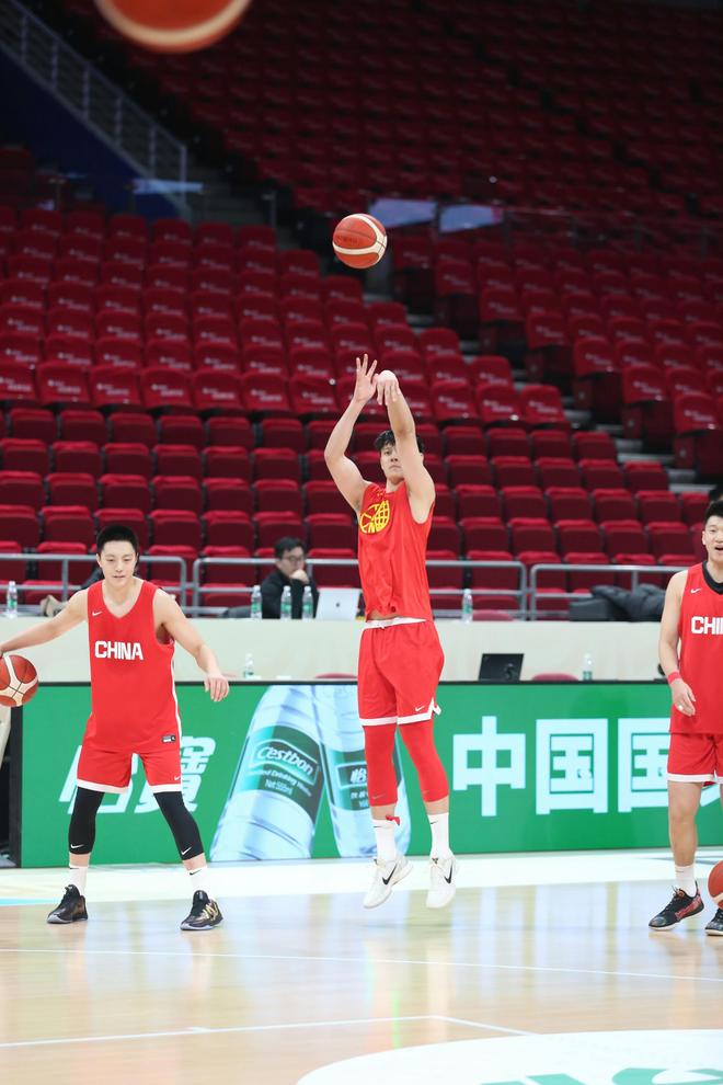 中國男籃VS韓國，CCTV5明晚直播！張鎮麟、曾凡博、趙睿狀態不錯