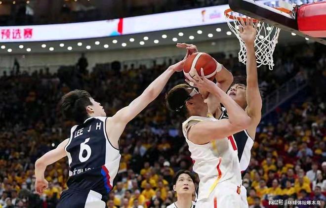 中國(guó)男籃最終以76比80的四分之差憾負(fù)韓國(guó) 未能取得開門紅