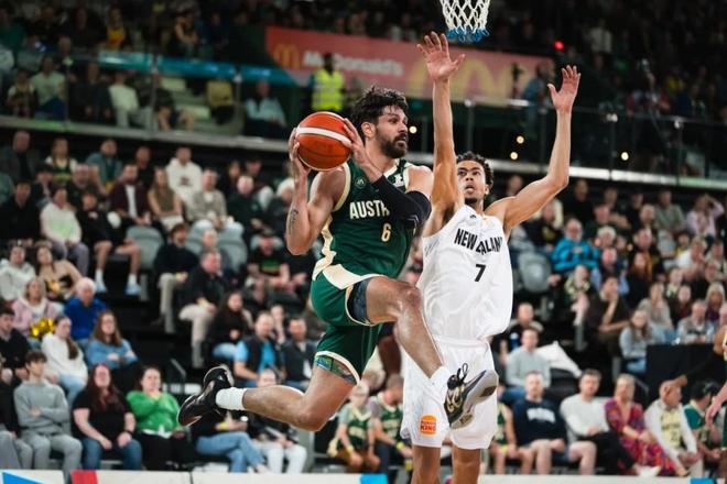 世預賽險爆大冷！澳大利亞男籃逆轉險勝新西蘭 加洛韋19分