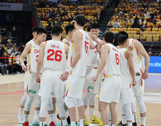 世預賽：張鎮麟20+8連丟兩絕平三分男籃惜敗韓國 李賢重33+9三分