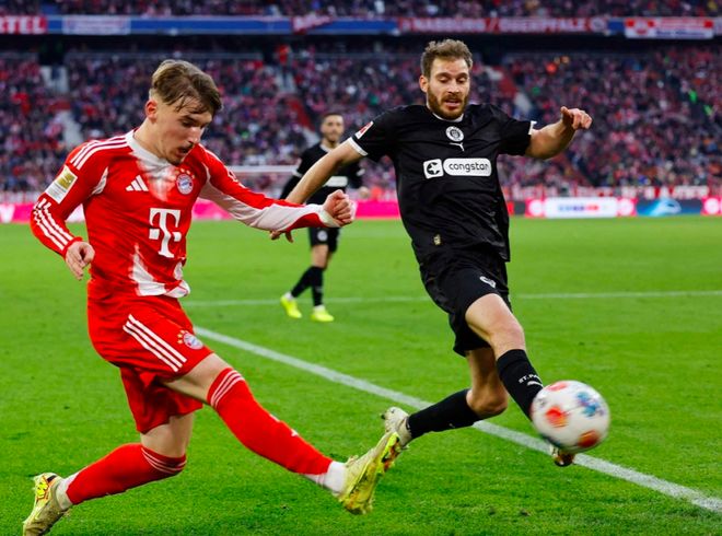 豪門狂歡夜：曼城3-2絕殺升班馬 巴薩3-1豪取4連勝登頂 拜仁3-1