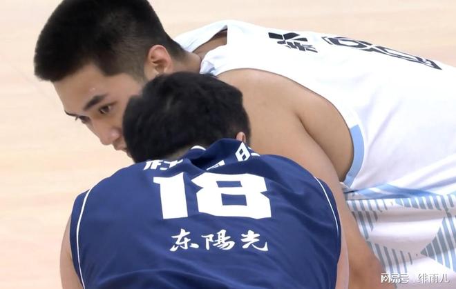 恭喜杜鋒！男籃U15“暴力鋒線”狂轟40+8+3+2，已被廣東隊(duì)簽下！