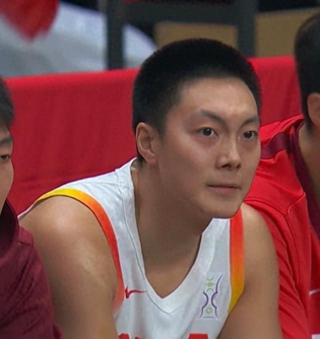 二番戰(zhàn)韓國，壓縮周琦上場時間，想要贏球，用對胡明軒是關(guān)鍵