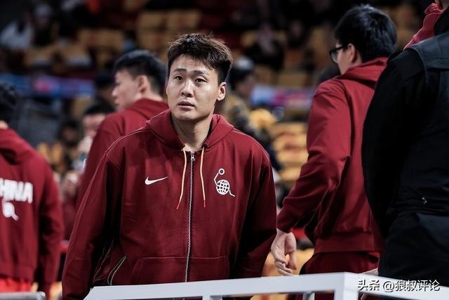 趙睿繼續(xù)缺席男籃戰(zhàn)韓國引熱議！媒體展望亞洲杯的東西重新拿出來