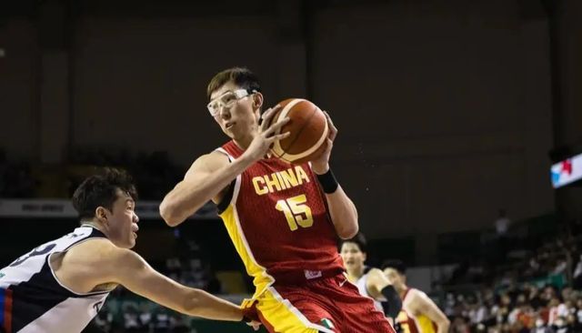 中國男籃慘敗韓國并非是因?yàn)樯倭粟w睿王俊杰，而是多了這兩名球員