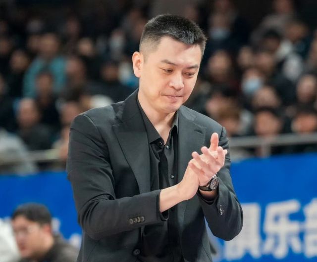 遼寧男籃11分大勝！楊鳴拒絕爆冷，布朗21分爆發(fā)，威爾斯21分