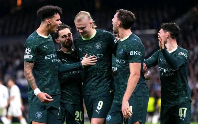 欧冠联赛阶段第6轮皇马主场1-2被曼城逆转 遭遇主场两连败