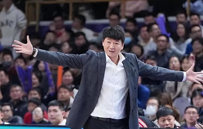 山东男篮这是怎么啦？主场作战，险些输给全华班的四川男篮