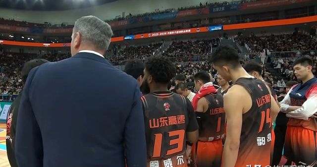 山东男篮战胜北控却凸显邱彪三大短板，鲍威尔还留着过年吗