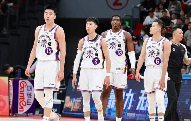 0勝4負！CBA又一偽強隊被打回原形，換帥直接把球隊毀成魚腩？