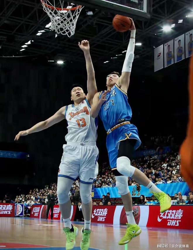 CBA再鬧出笑話，五場比賽三大教練下課，周琦腰傷拒絕打新疆隊